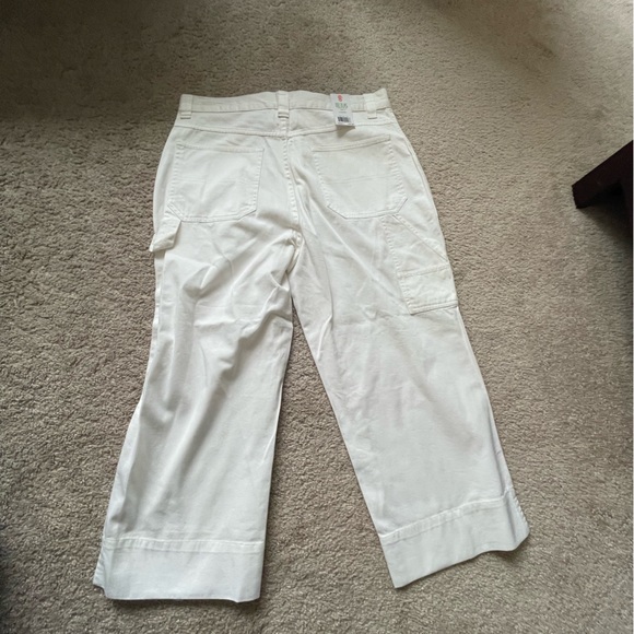 NWT billblass women’s size 10 white capris - Picture 4 of 5